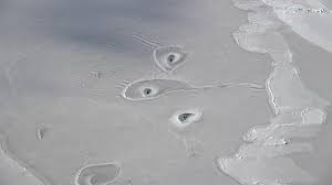 Holes discovered in the Arctic sea floor